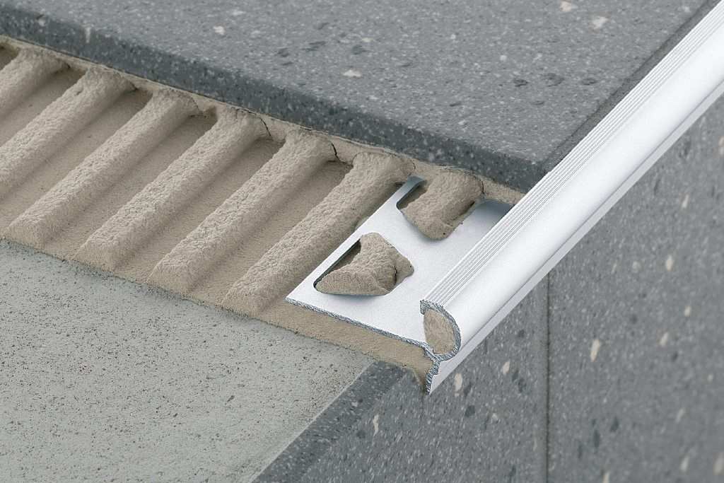 Schlüter Trep-FL Treppenprofil Aluminium natur matt - 2,5m